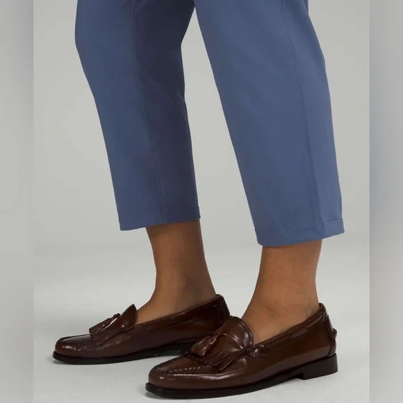 Lululemon Stretch High-Rise Crop 23" - Picture 4 of 11